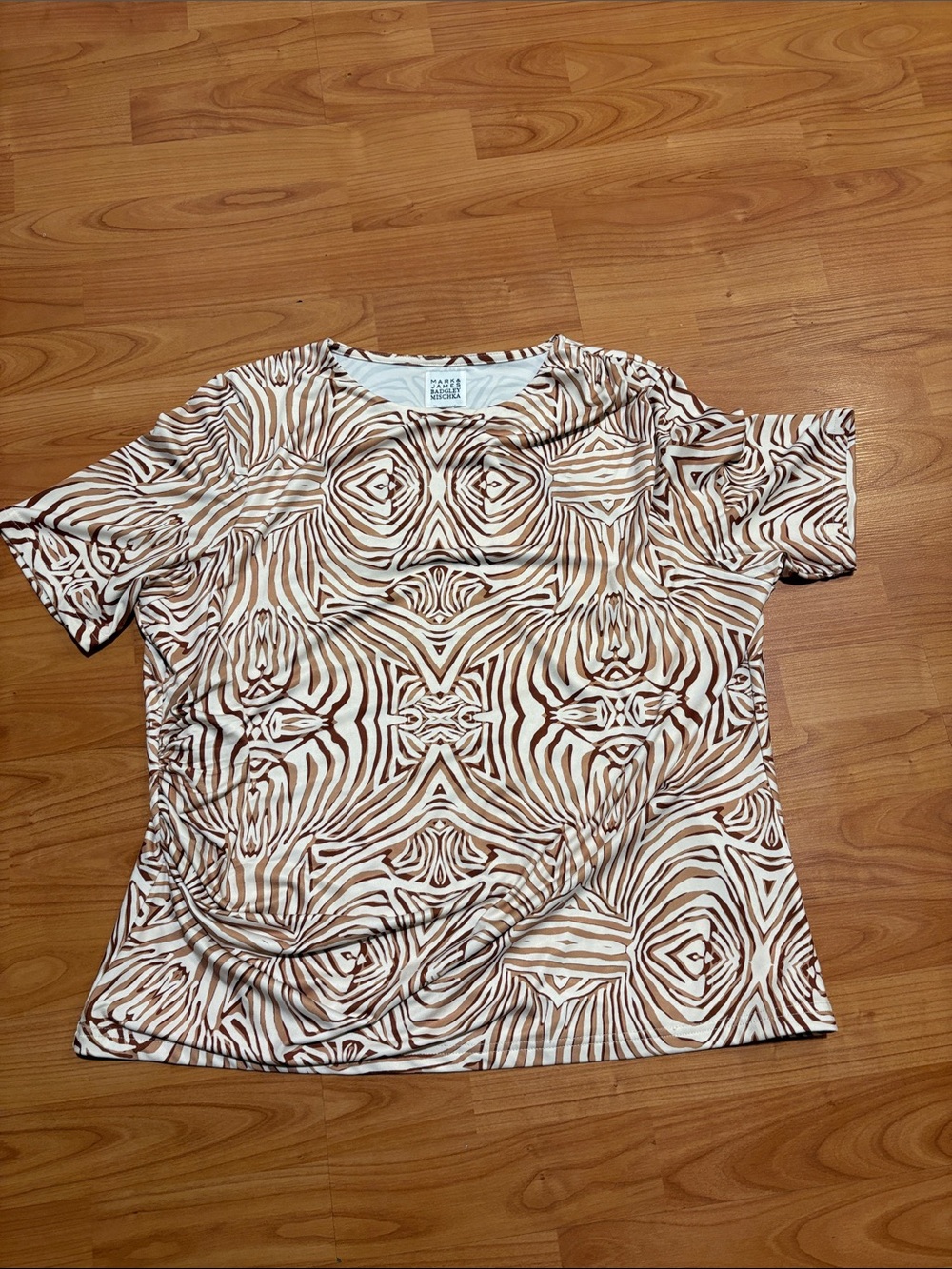 Mark James Badgley Mischka Brown and White Zebra-Print Short Sleeve blouse sz XL